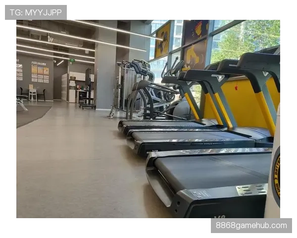 利拉德这训练强度，凌晨四点健身房打卡是日常？