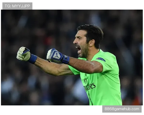 布冯精准出球如何稳住防线？对比新人看经验价值