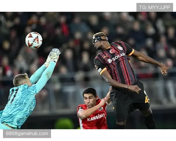 奥斯梅恩国家队表现争议：数据亮眼却难掩比赛影响力不足？